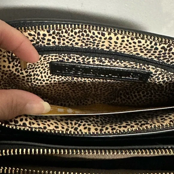 Jessie James conceal to carry Black Crossbody Bag - Picture 7 of 10